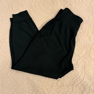 NWOT Old Navy Powersoft Women's Classic Black Joggers